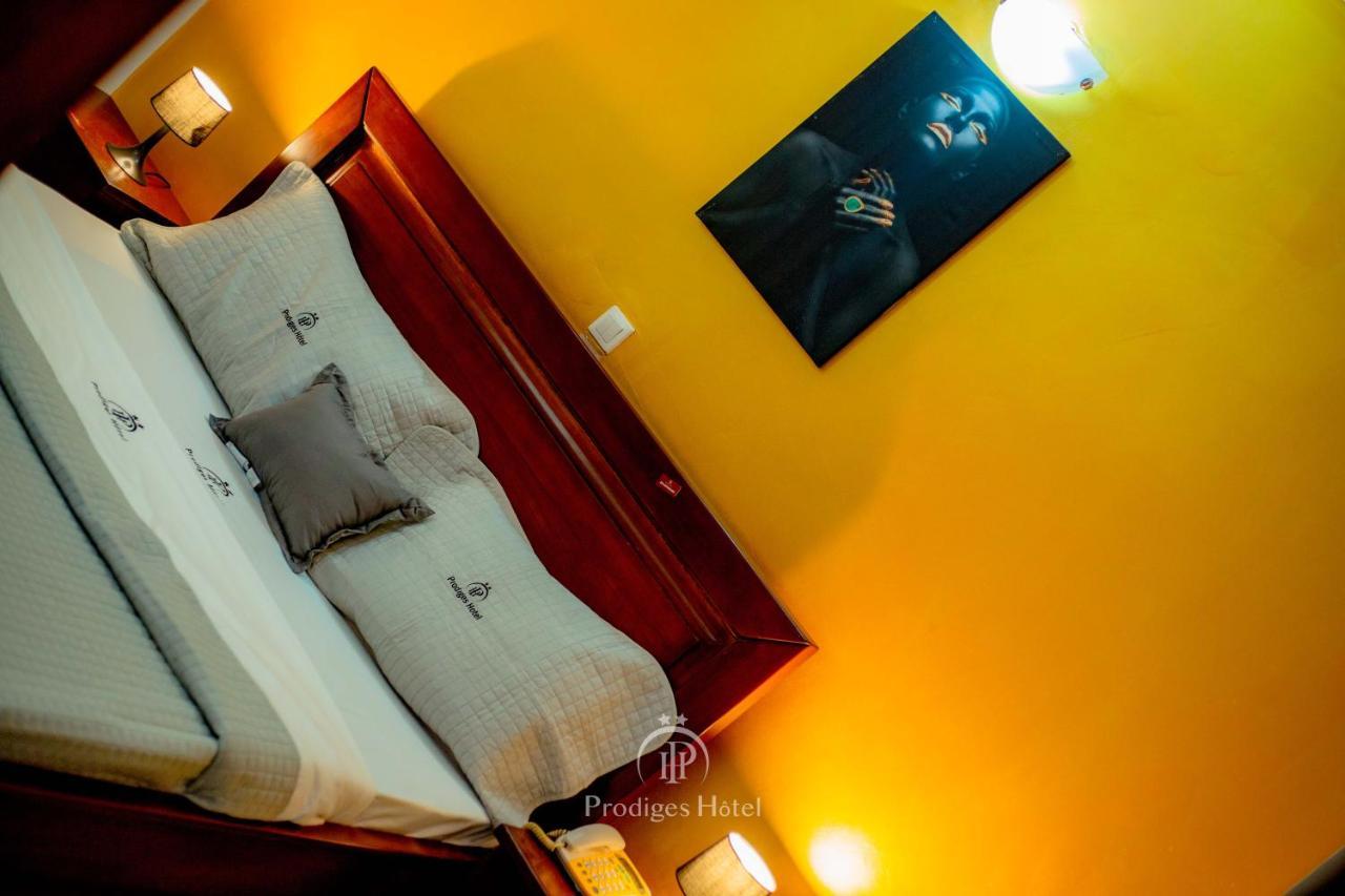 Prodiges Hotel Yaoundé Buitenkant foto