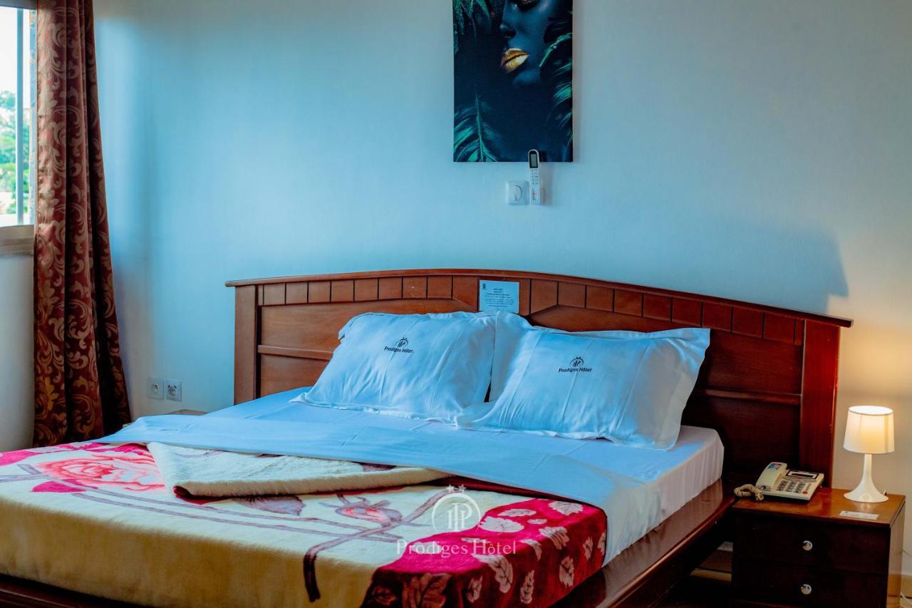 Prodiges Hotel Yaoundé Buitenkant foto