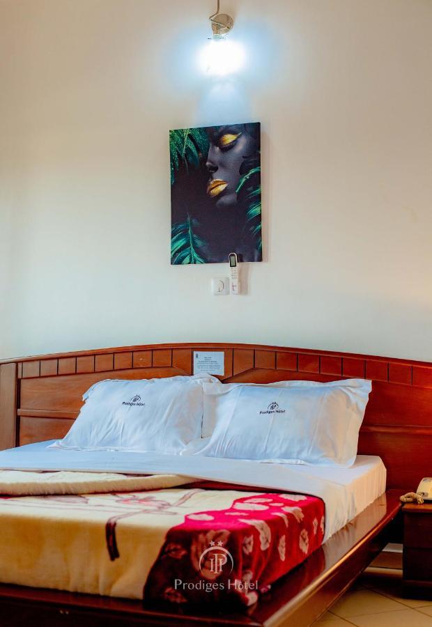 Prodiges Hotel Yaoundé Buitenkant foto
