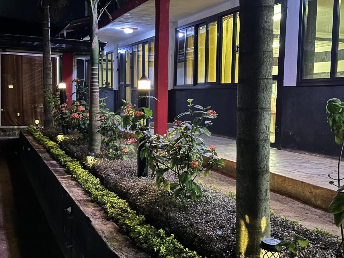 Prodiges Hotel Yaoundé Buitenkant foto